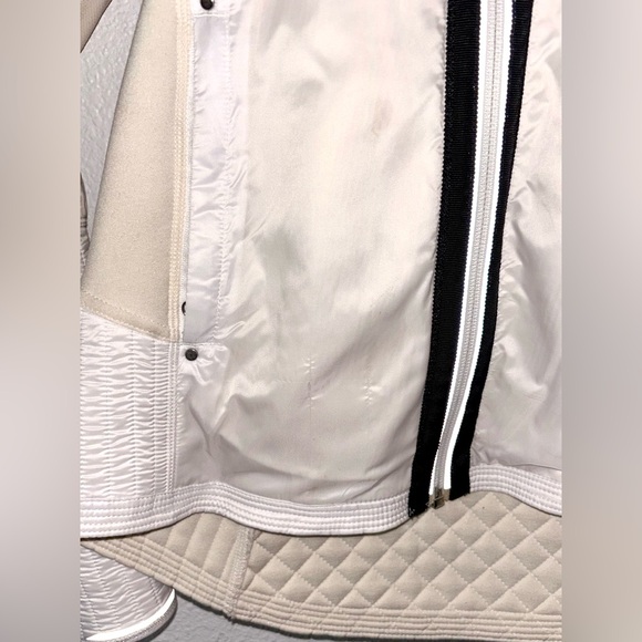 lululemon athletica White Ski & Snow Jacket - Picture 3 of 11